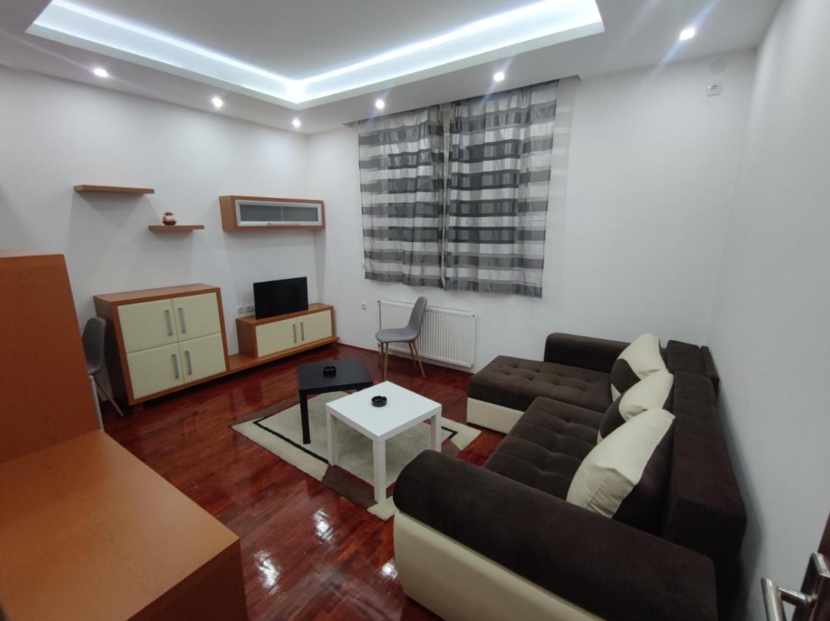Nis Apartment エクステリア 写真